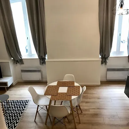 Location Near Place Graslin, Elephant - Up To 4 People - شقة