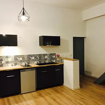 Location Near Place Graslin, Elephant - Up To 4 People -